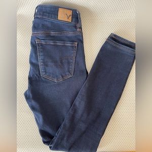 AMERICAN EAGLE OUTFITTERS Women’s Super Super Stretch High Rise Jegging Crop